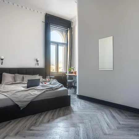 Apartment Deluxe N' Industrial 3bedrm In The Center *